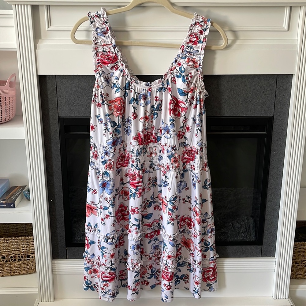 Juniors XL 15-17 No Boundaries Sundress White Floral Smocking